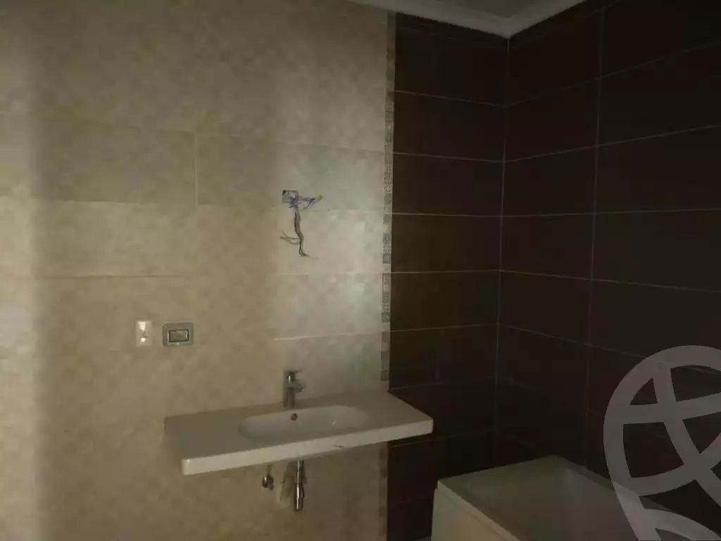 https://aqarmap.com.eg/en/listing/5499684-for-sale-cairo-new-cairo-compounds-el-deyar-mokhabarat