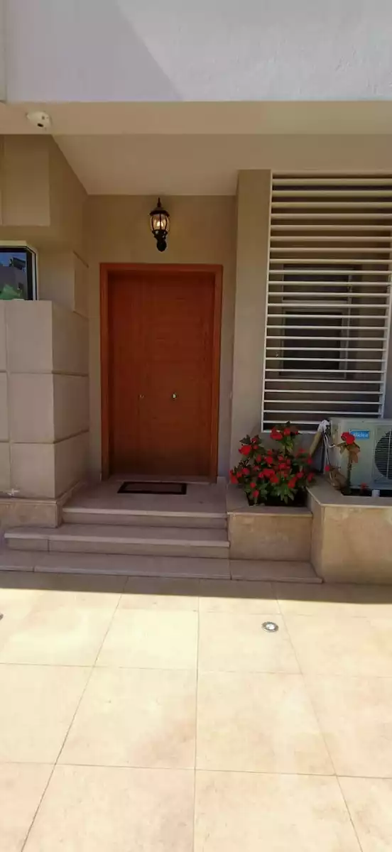 https://aqarmap.com.eg/en/listing/5506443-for-sale-cairo-el-sheikh-zayed-city-compounds-atrio