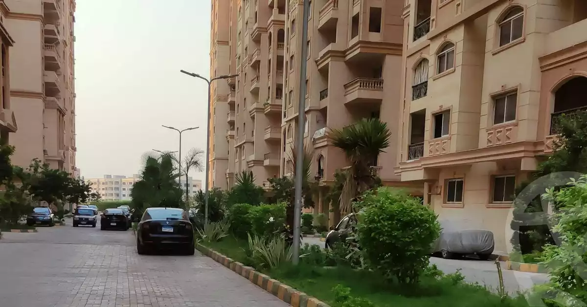 https://aqarmap.com.eg/ar/listing/5510734-for-sale-cairo-al-oubour-tryq-msr-sm-yly-lshrwy-moon-city
