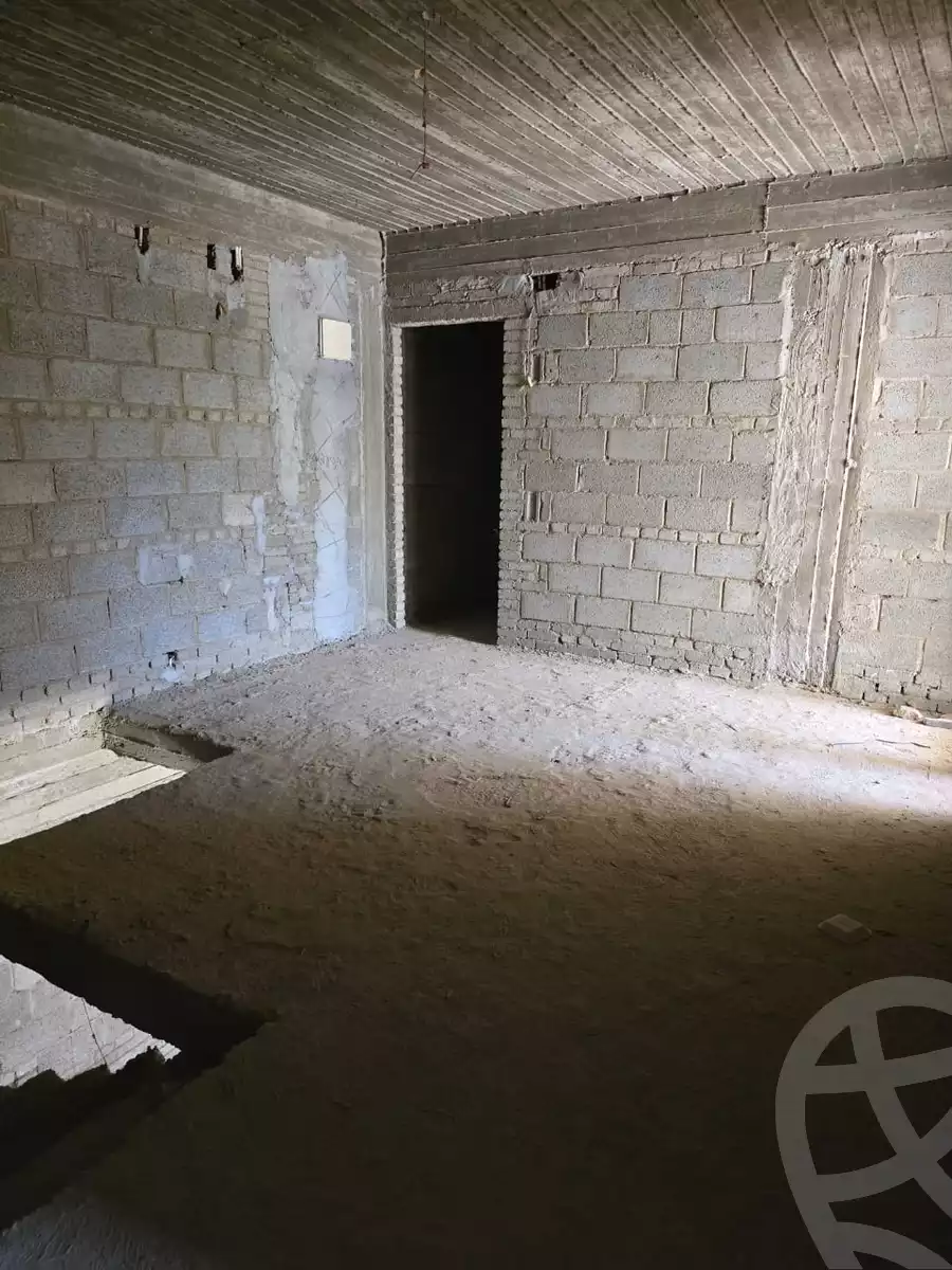 https://aqarmap.com.eg/en/listing/5513394-for-sale-cairo-el-sheikh-zayed-city-compounds-kmbwnd-wyst-twn-swdyk