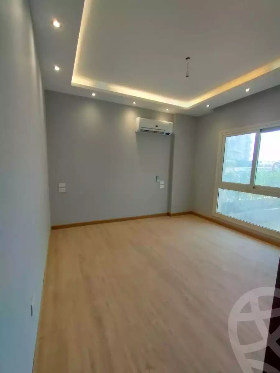 https://aqarmap.com.eg/ar/listing/5516602-for-sale-cairo-new-cairo-compounds-mwntn-fyw-y-syty-club-park-mountain-view-icity