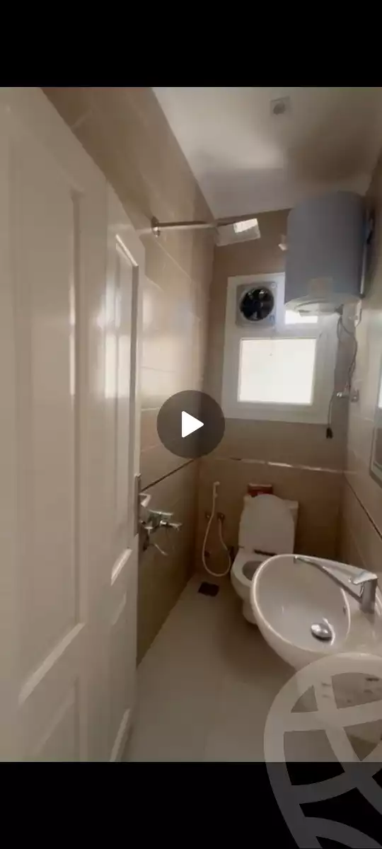https://aqarmap.com.eg/ar/listing/5517213-for-sale-cairo-6th-of-october-el-ahyaa-neighborhood-1st-al-shohadaa-st