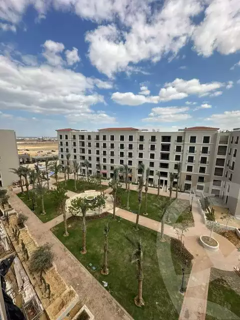 https://aqarmap.com.eg/ar/listing/5533633-for-sale-cairo-el-sheikh-zayed-city-compounds-kmbwnd-fyldj-wyst-dr-llttwyr