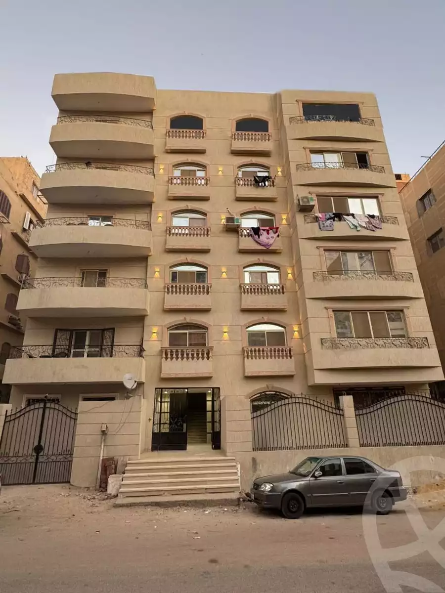 https://aqarmap.com.eg/en/listing/5535769-for-sale-cairo-6th-of-october-el-ahyaa-neighborhood-3rd-street-30