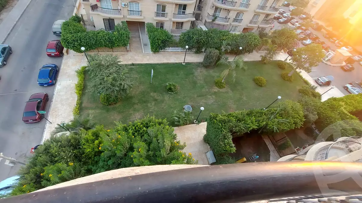 https://aqarmap.com.eg/en/listing/5540180-for-sale-cairo-new-cairo-lrhb-city-phase-8