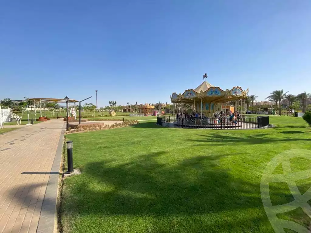 https://aqarmap.com.eg/en/listing/5540632-for-sale-cairo-el-sheikh-zayed-city-compounds-zyd-wr-llttwyr-z-tower