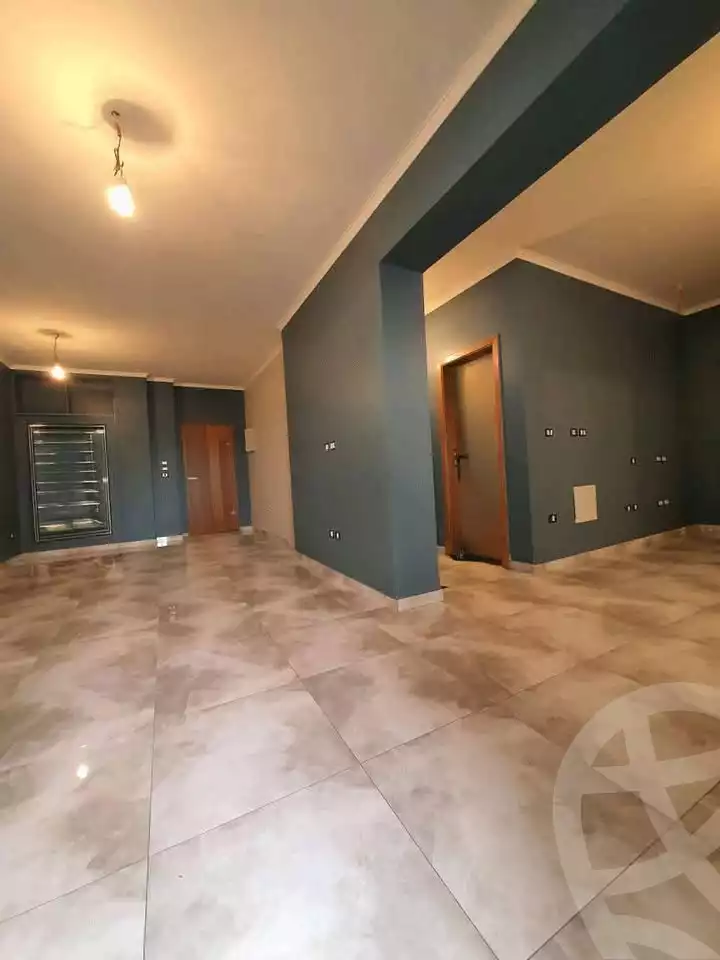 https://aqarmap.com.eg/ar/listing/5551030-for-sale-cairo-mokattam-compounds-kmbwnd-fyrwn-fywtshr-hwmz-llttwyr
