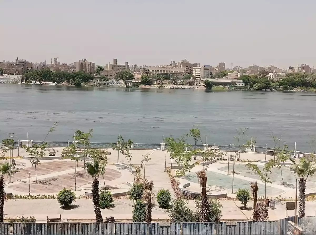 https://aqarmap.com.eg/en/listing/5557021-for-sale-cairo-shoubra-corniche-el-nile-st