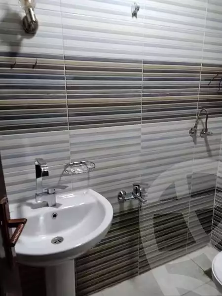 https://aqarmap.com.eg/ar/listing/5559486-for-rent-cairo-helwan-kwrnysh-hlwn