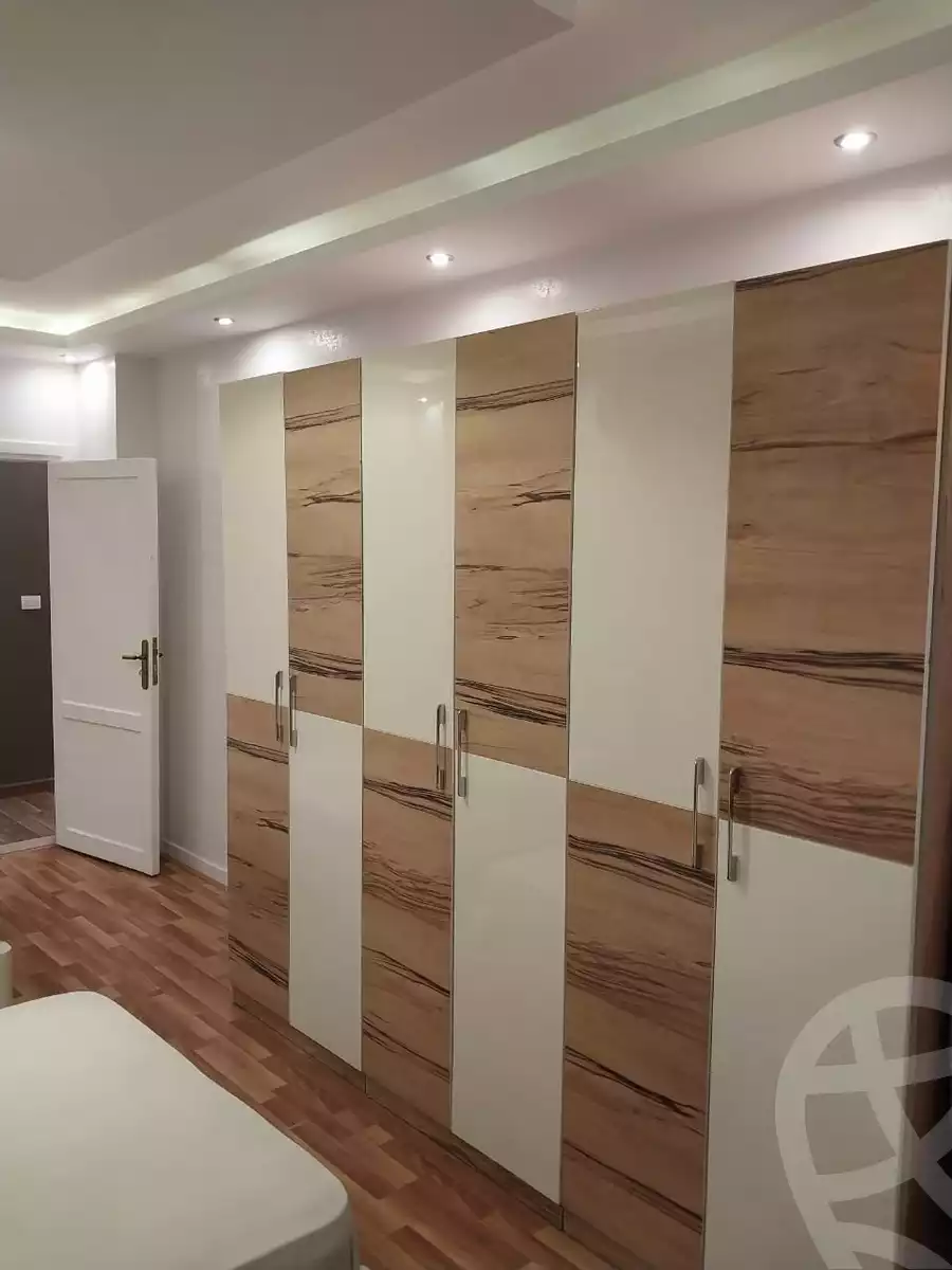 https://aqarmap.com.eg/en/listing/5564903-for-rent-cairo-new-cairo-lrhb-city-phase-1-ahmed-rami-st