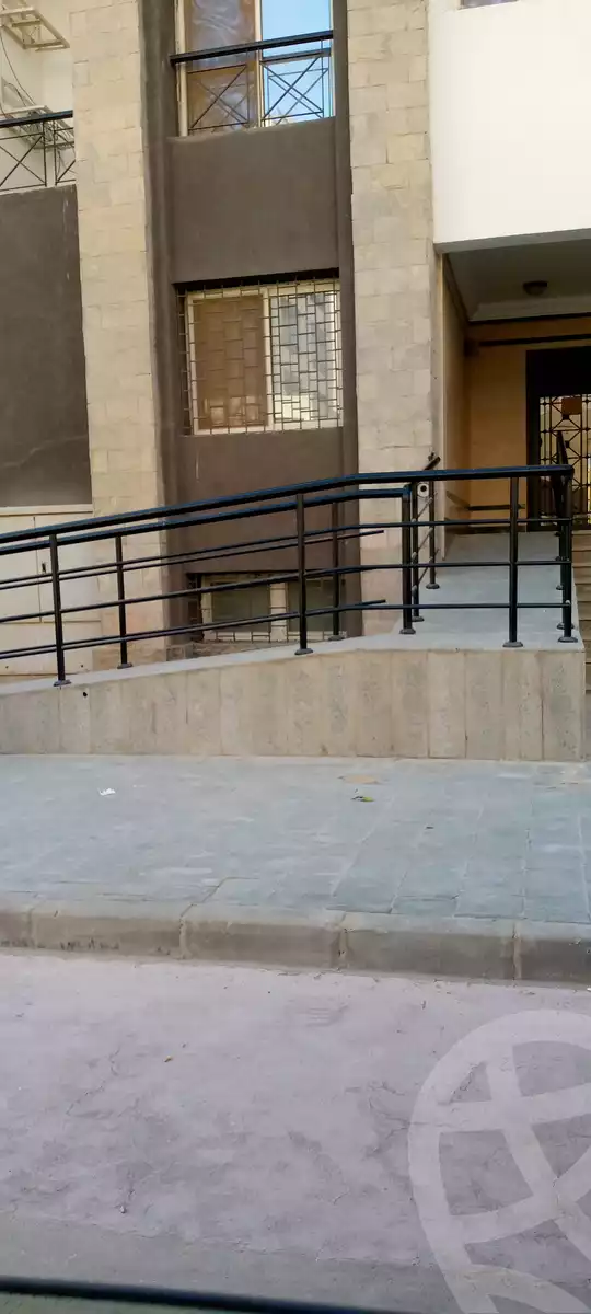 https://aqarmap.com.eg/ar/listing/5569799-for-rent-cairo-new-administrative-capital-r3-lmqsd