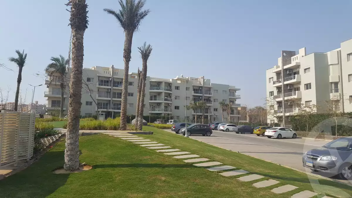 https://aqarmap.com.eg/en/listing/5574524-for-sale-cairo-el-sheikh-zayed-city-compounds-dh-drys