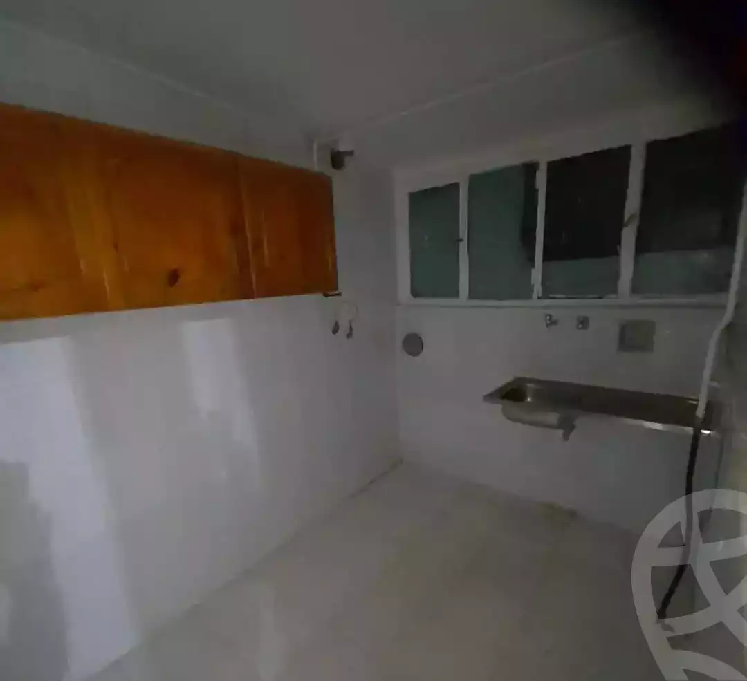 https://aqarmap.com.eg/ar/listing/5578327-for-rent-alexandria-fleming