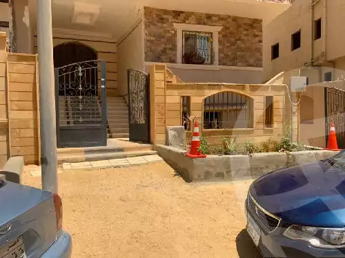https://aqarmap.com.eg/en/listing/5581636-for-sale-cairo-new-cairo-compounds-gardenia-hights-abo-el-hawl-abo-el-hawl-3