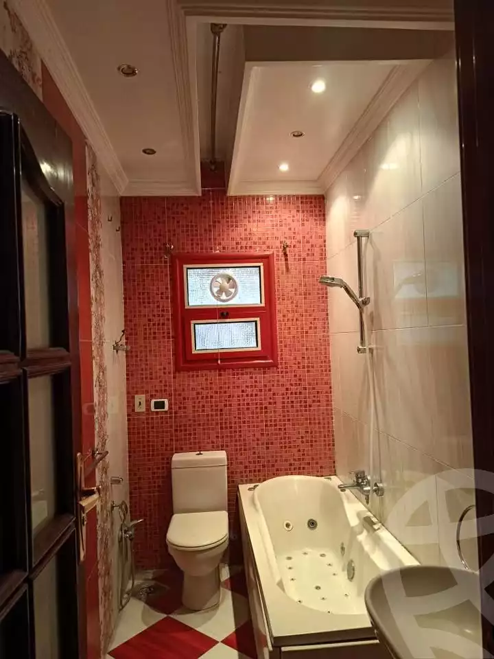 https://aqarmap.com.eg/ar/listing/5581929-for-rent-cairo-mokattam-lhdb-l-ly-shareaa-9