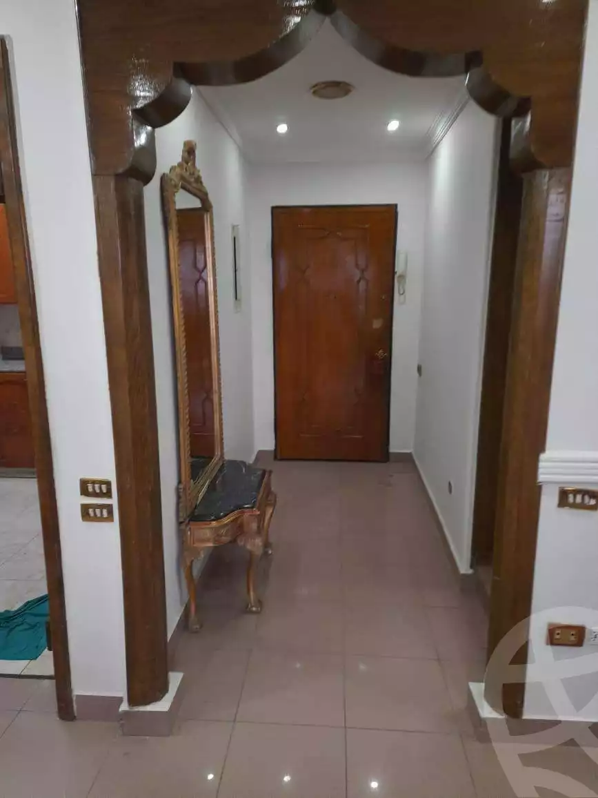 https://aqarmap.com.eg/en/listing/5581932-for-sale-cairo-shoubra-corniche-el-nile-st