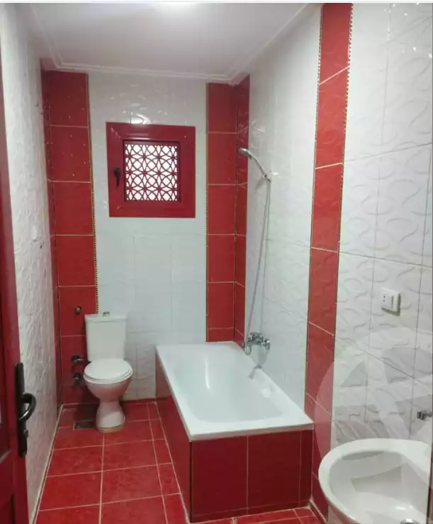 https://aqarmap.com.eg/ar/listing/5587378-for-rent-alexandria-el-hanouvel-kasr-al-quiri-st-1
