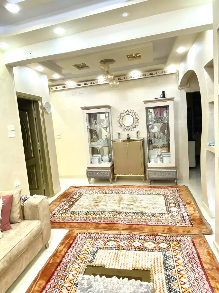https://aqarmap.com.eg/ar/listing/5587850-for-sale-gharbia-tanta-tanta-city-kafr-essam-st
