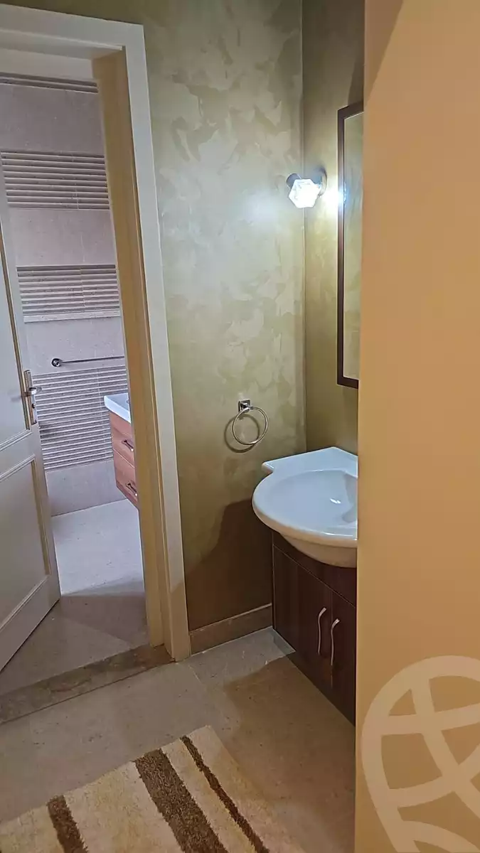 https://aqarmap.com.eg/en/listing/5591868-for-sale-cairo-new-cairo-madinaty-lmntq-lwl-fylt-talaat-mostafa-rd