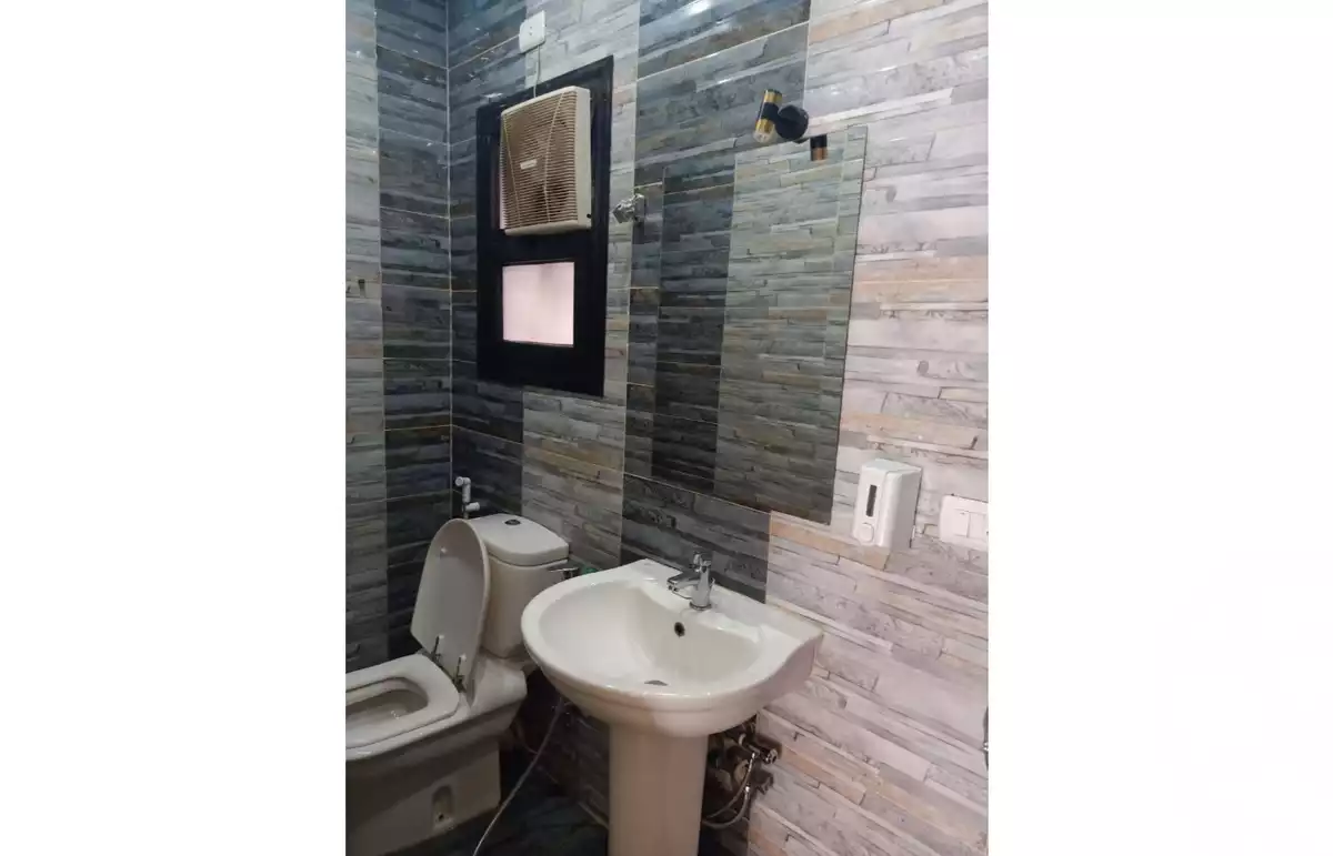 https://aqarmap.com.eg/ar/listing/5815634-for-rent-cairo-new-cairo-compounds-midtown