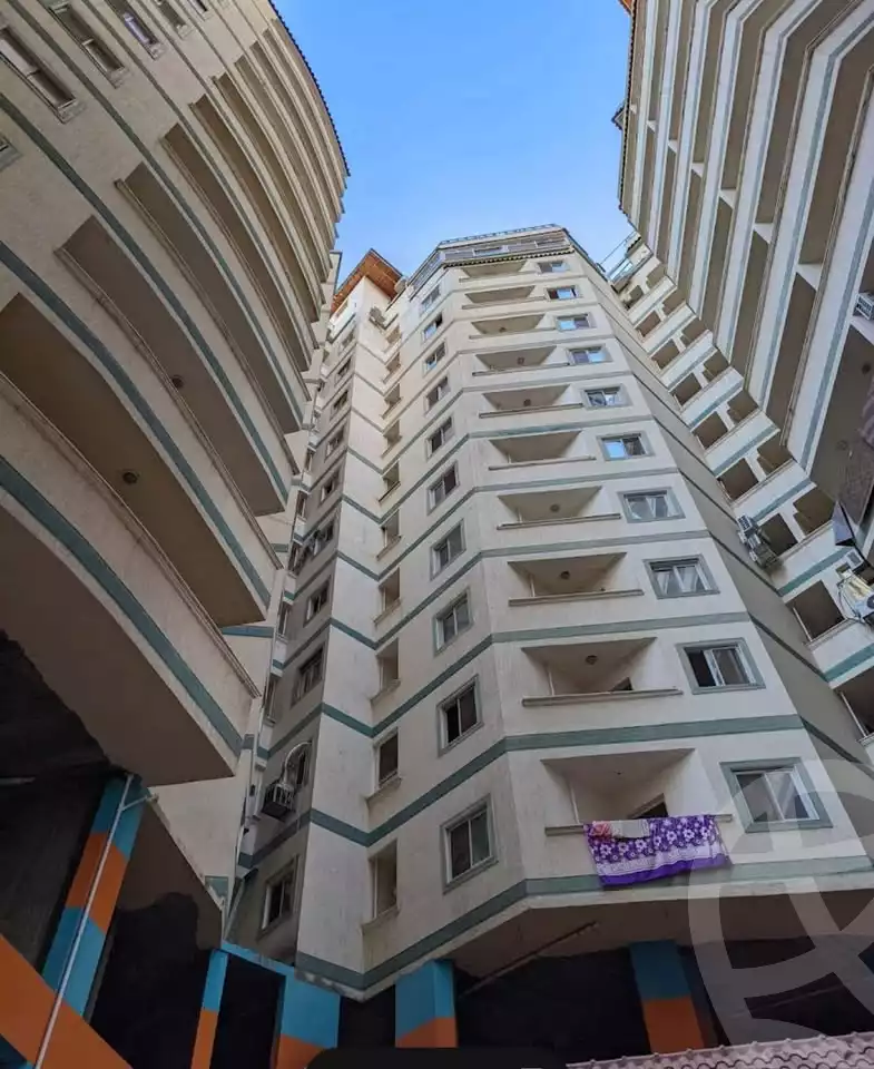 https://aqarmap.com.eg/en/listing/5916288-for-sale-alexandria-el-montazah-compounds-in-el-montazah