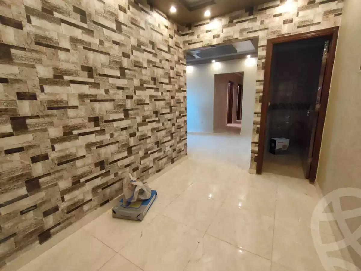 https://aqarmap.com.eg/ar/listing/5599094-for-rent-cairo-mokattam-lhdb-l-ly-shareaa-9