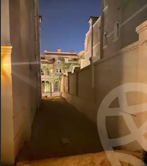 https://aqarmap.com.eg/ar/listing/5602137-for-sale-cairo-el-shorouk-compounds-el-patio-5-east