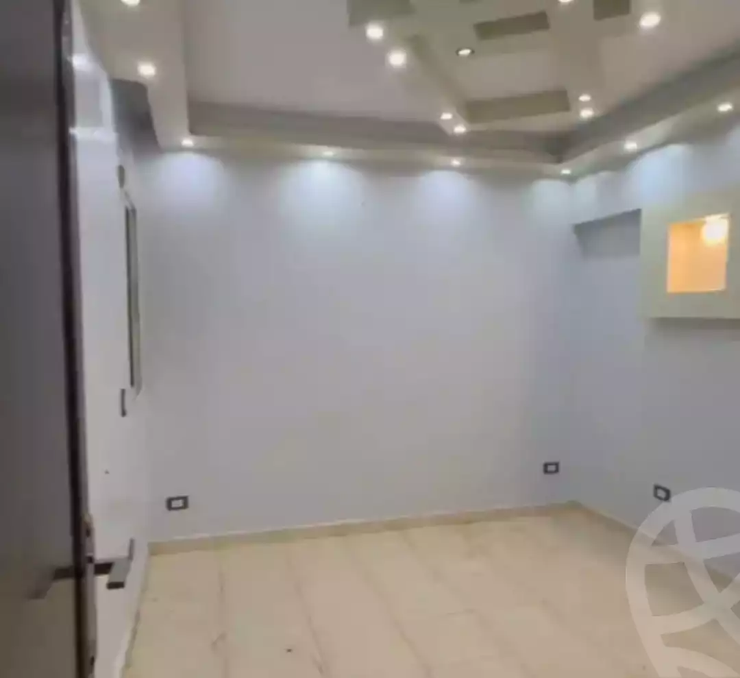 https://aqarmap.com.eg/en/listing/5916150-for-sale-alexandria-zezenia-ibrahim-el-attar-st