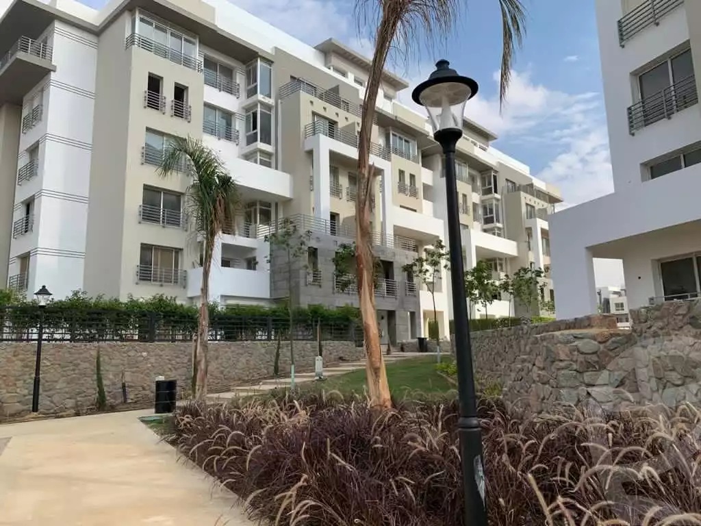 https://aqarmap.com.eg/ar/listing/5607691-for-sale-cairo-new-cairo-compounds-hyde-park-greens-hyde-park-compound