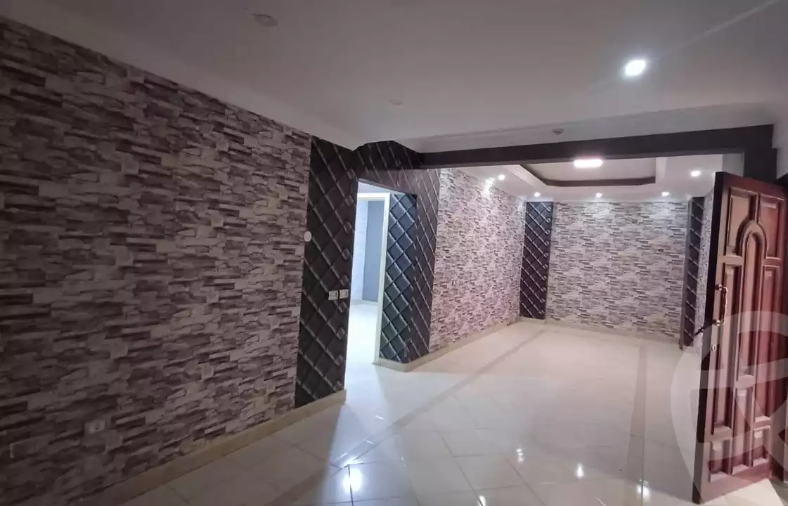 https://aqarmap.com.eg/ar/listing/5608496-for-rent-cairo-mokattam-lhdb-l-ly