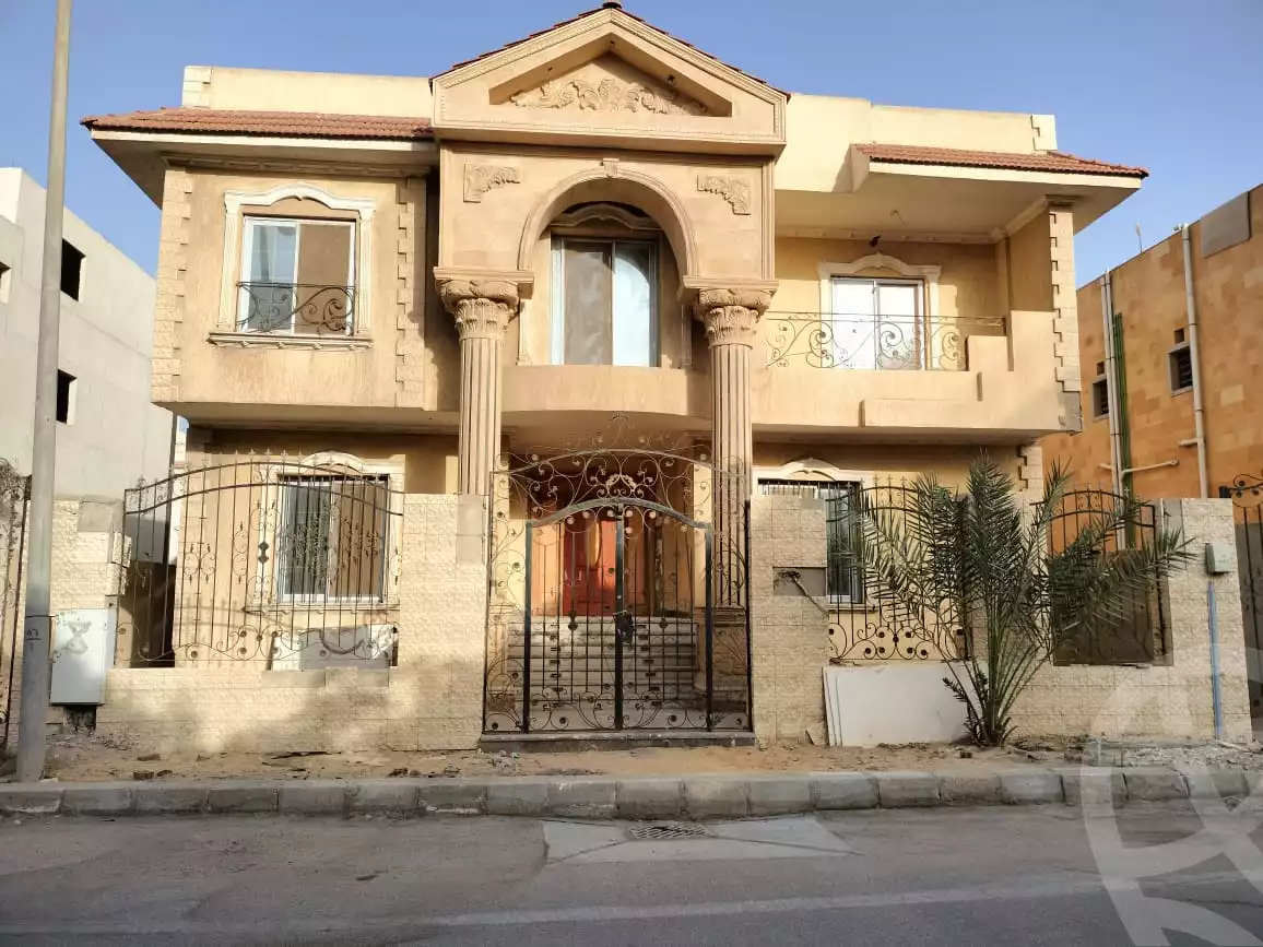 https://aqarmap.com.eg/en/listing/5608417-for-sale-cairo-el-sheikh-zayed-city-compounds-el-yasmeen-compound