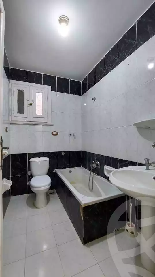 https://aqarmap.com.eg/ar/listing/5912208-for-sale-alexandria-l-jmy-el-kilo-21