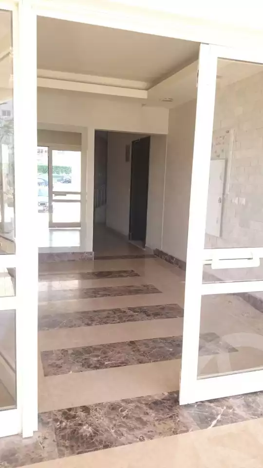 https://aqarmap.com.eg/en/listing/5616543-for-rent-cairo-el-sheikh-zayed-city-compounds-dh-drys