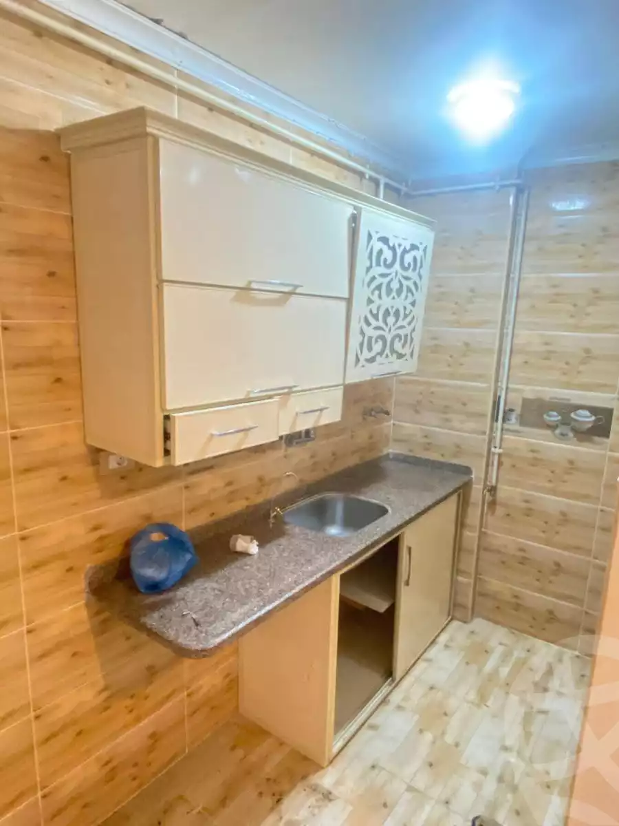 https://aqarmap.com.eg/ar/listing/5617949-for-sale-alexandria-l-jmy-lbytsh-al-aeda-al-kadema-st
