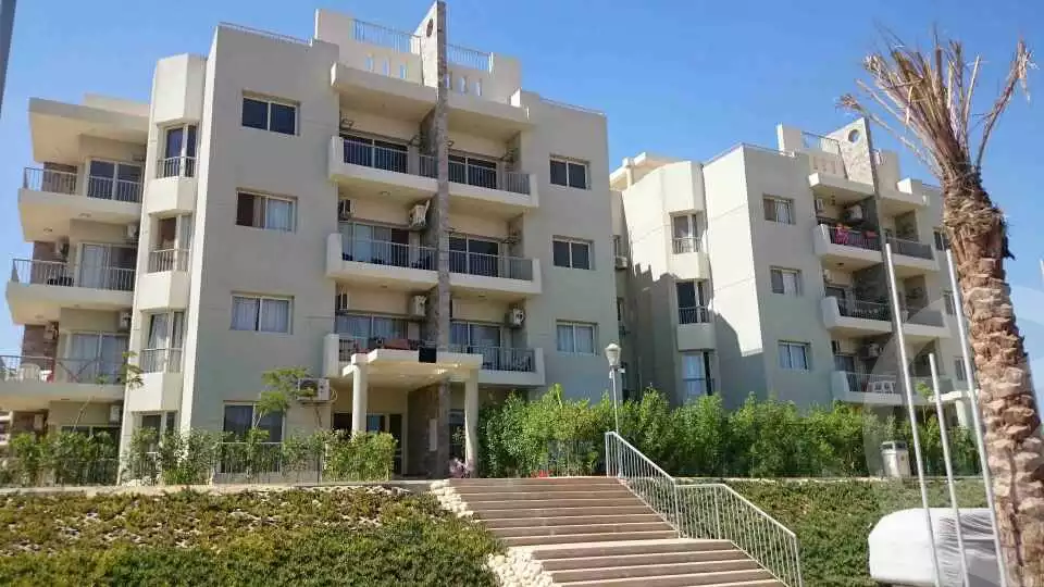 https://aqarmap.com.eg/en/listing/5619026-for-rent-cairo-el-sheikh-zayed-city-compounds-dh-drys