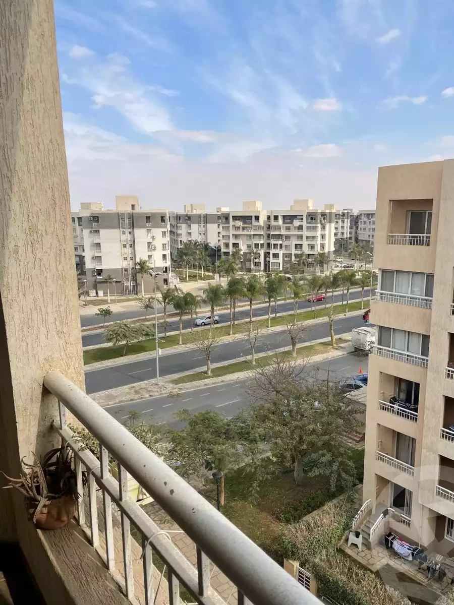 https://aqarmap.com.eg/en/listing/5623271-for-sale-cairo-new-cairo-madinaty-eleventh-zone-buildings-group-112