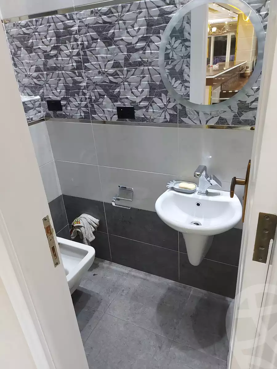 https://aqarmap.com.eg/ar/listing/5624021-for-sale-alexandria-camp-cesar-el-gaish-rd