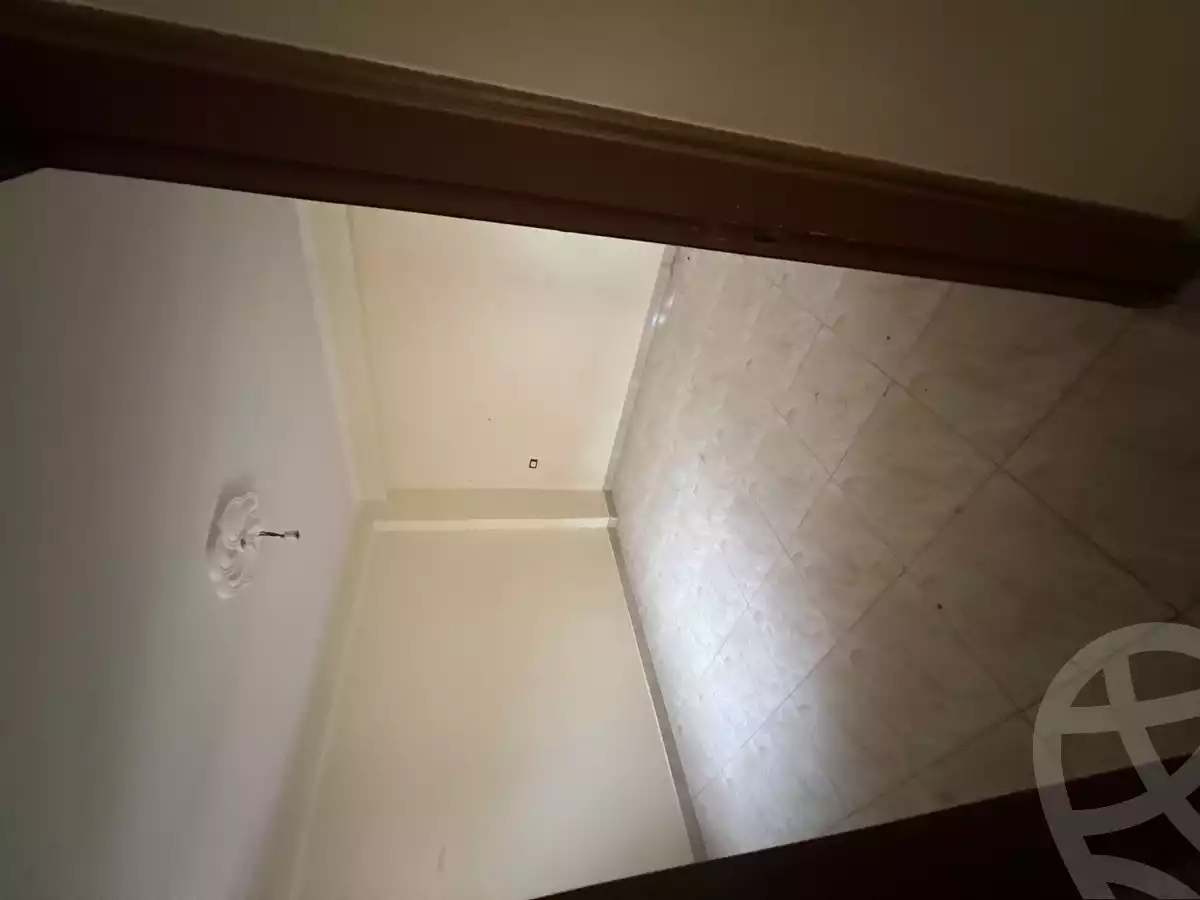 https://aqarmap.com.eg/en/listing/5634677-for-sale-cairo-helwan-hadayek-helwan-nile-corniche-st