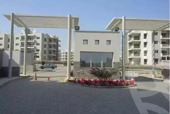 https://aqarmap.com.eg/en/listing/5637899-for-sale-cairo-el-sheikh-zayed-city-compounds-dh-drys