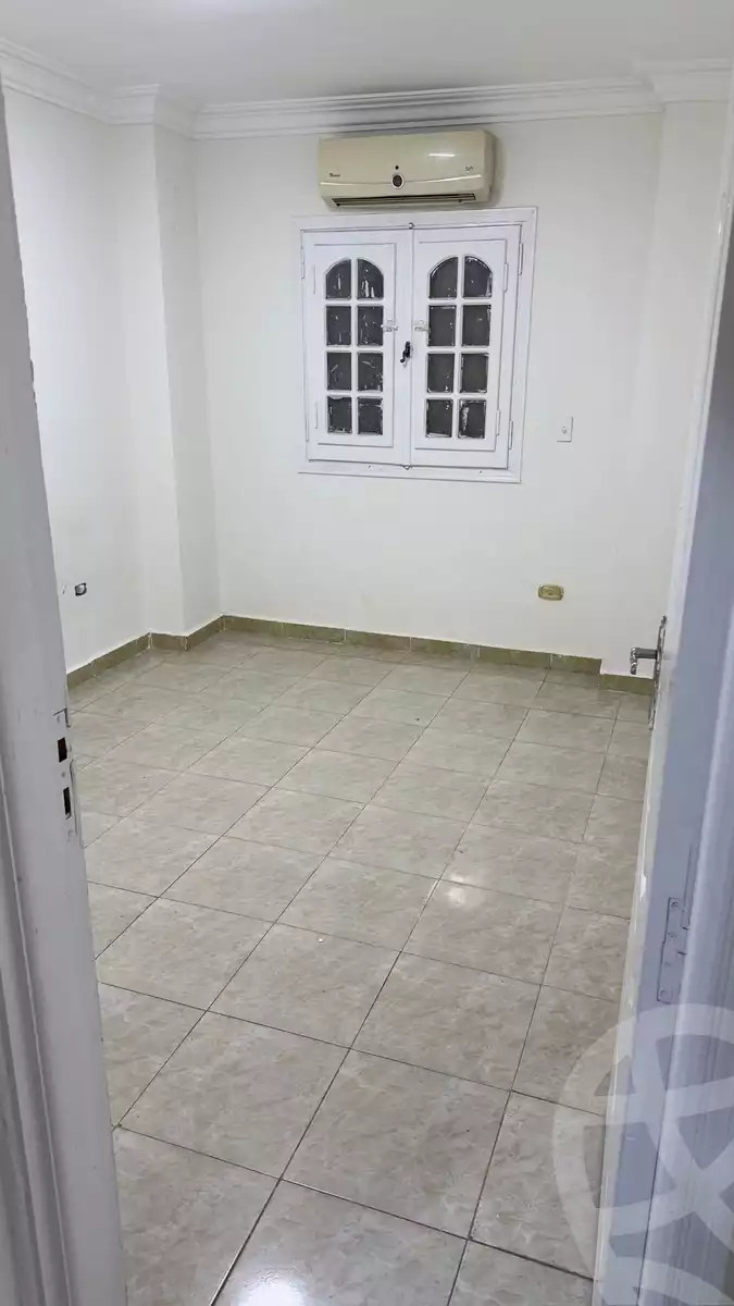 https://aqarmap.com.eg/ar/listing/5638777-for-rent-cairo-6th-of-october-el-ahyaa-neighborhood-3rd-al-hay-al-thalith-st
