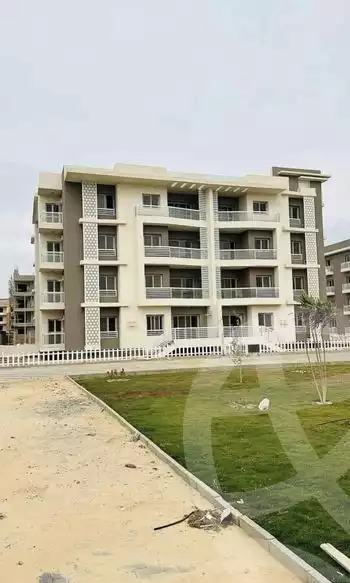 https://aqarmap.com.eg/en/listing/5641438-for-sale-cairo-el-sheikh-zayed-city-compounds-el-khamayel