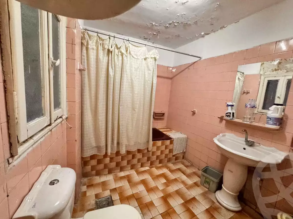 https://aqarmap.com.eg/ar/listing/5642946-for-sale-alexandria-miami-el-gaish-rd-st