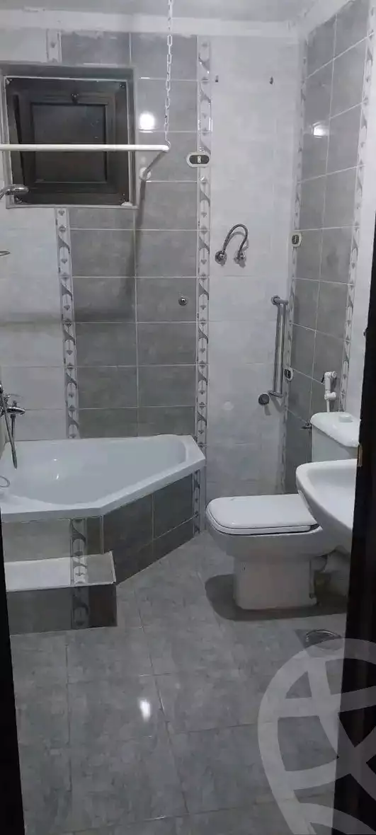 https://aqarmap.com.eg/en/listing/5643743-for-rent-cairo-mokattam-el-hadabah-el-wosta-rd-lmbhth
