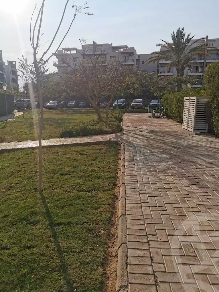 https://aqarmap.com.eg/en/listing/5645236-for-rent-cairo-el-sheikh-zayed-city-compounds-dh-drys