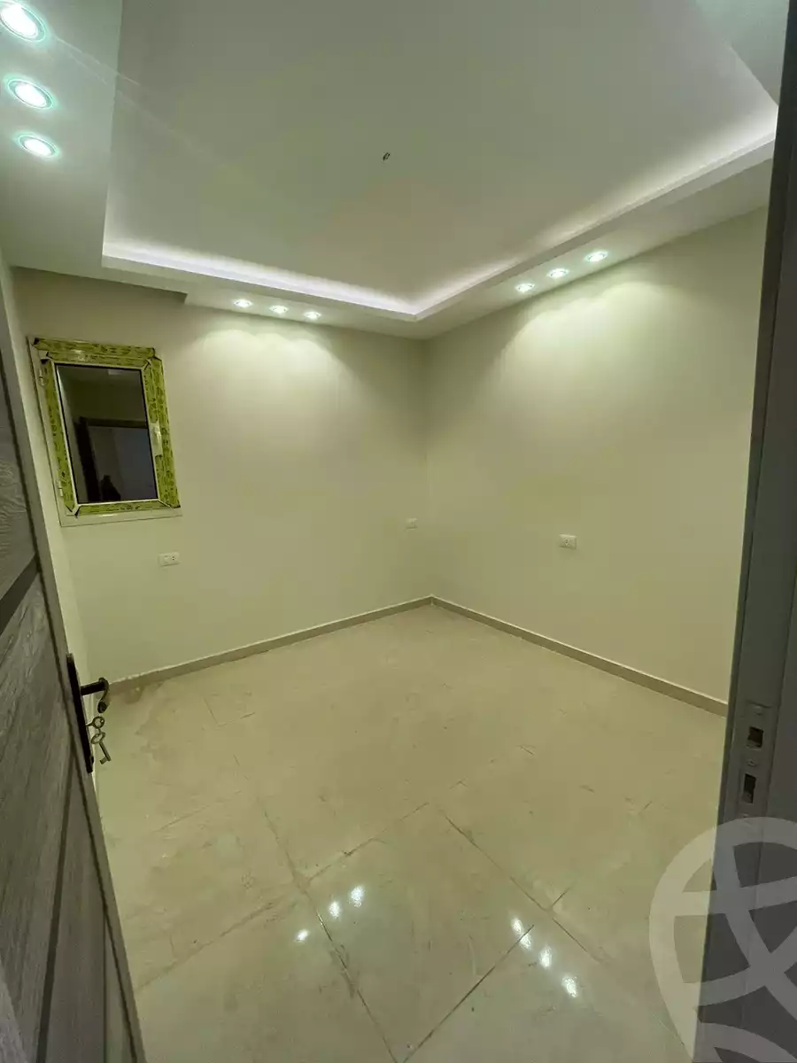 https://aqarmap.com.eg/en/listing/5645401-for-sale-cairo-6th-of-october-el-ahyaa-neighborhood-3rd-omar-ibn-el-khattab-st