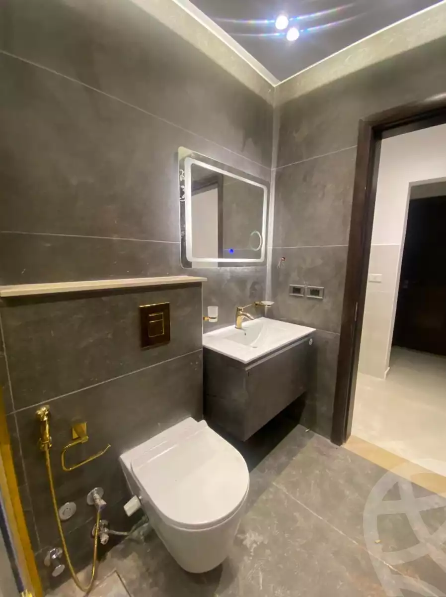 https://aqarmap.com.eg/ar/listing/5569204-for-rent-cairo-new-cairo-compounds-mountain-view-hyde-park