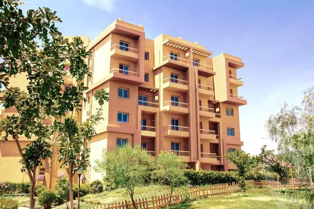 https://aqarmap.com.eg/en/listing/5646669-for-sale-cairo-6th-of-october-hadaeq-october-kmbwnd-fy-hdyq-ktwbr-ashgar-city