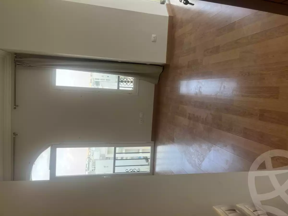 https://aqarmap.com.eg/en/listing/5969460-for-rent-cairo-new-cairo-compounds-hyde-park-centre-ville-hyde-park