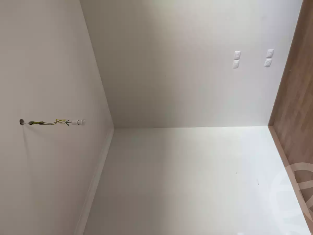 https://aqarmap.com.eg/en/listing/5969460-for-rent-cairo-new-cairo-compounds-hyde-park-centre-ville-hyde-park