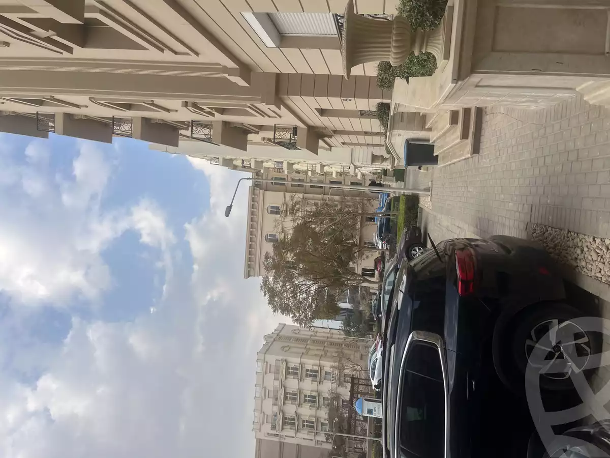 https://aqarmap.com.eg/en/listing/5969460-for-rent-cairo-new-cairo-compounds-hyde-park-centre-ville-hyde-park